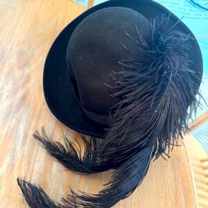 Ladies vintage wool hat